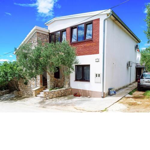 Apartment in Starigrad with Terrace, Garden, BBQ, Parking