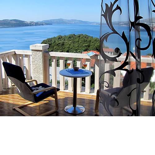 Apartment in Trogir with Seaview, Terrace, Air condition, WIFI (4655-2)