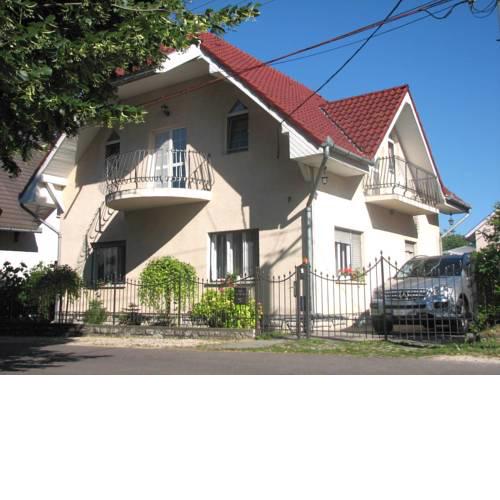 Apartment in Zamardi/Balaton 20357