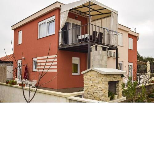 Apartment in Zaton with balcony, air conditioning, WiFi, washing machine 685-1