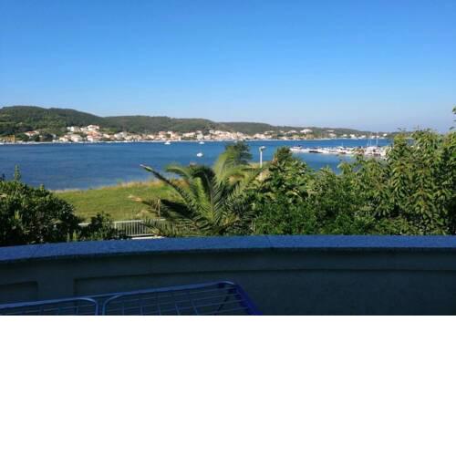 Apartment Irena - 100 m from sea