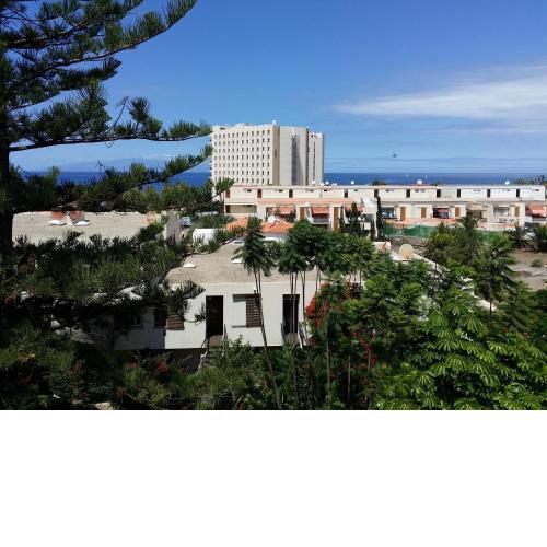 Apartment Jacaranda close to the beach, sea-view, pool, wifi, SAT-TV