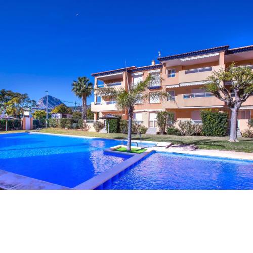 Apartment Jardines de Bolonia by Interhome