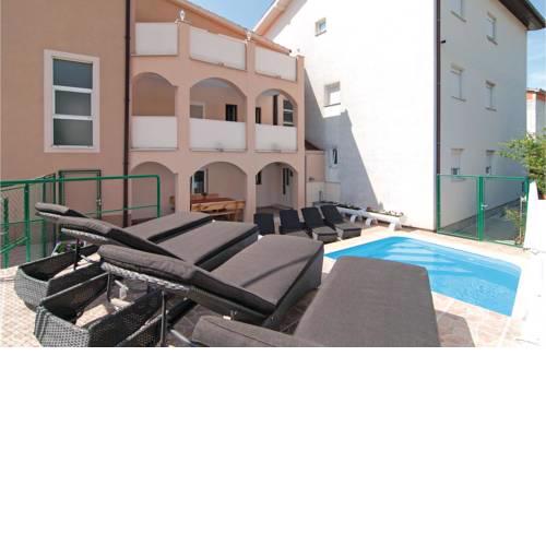 Apartment Kastel Gomilica 76 with Outdoor Swimmingpool