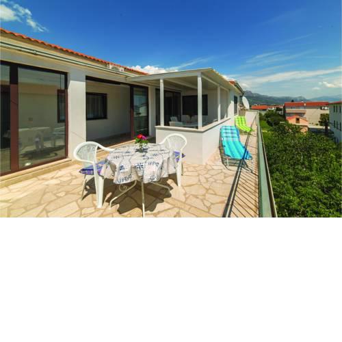 Apartment Kastel Stafilic with Sea View I