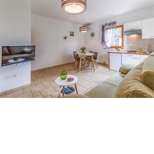 Apartment Kucine V