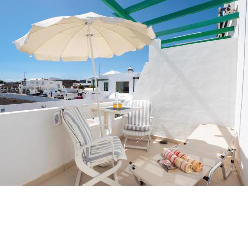 Apartment Los Zafiros in Puerto del Carmen Aircond & Wifi & Dishwasher