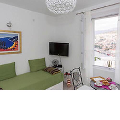 Apartment Luka
