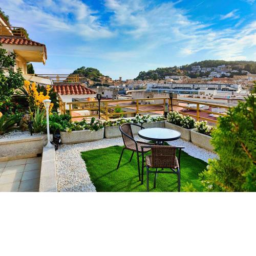 Apartment Luna Tossa De Mar 5mins walking to the beach with sea and castle view big terrace