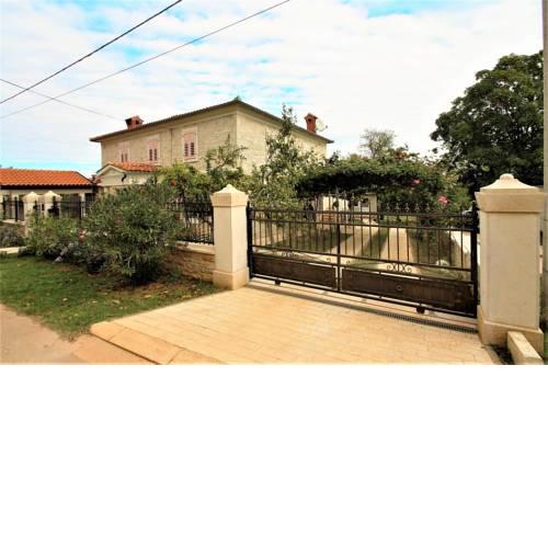 Apartment Marija Kaštelir