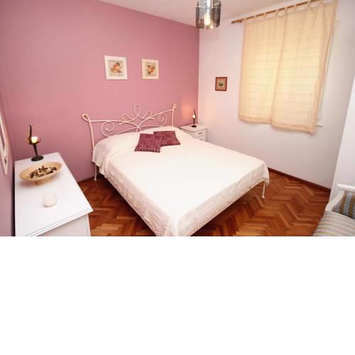 Apartment Mastrinka 1005a