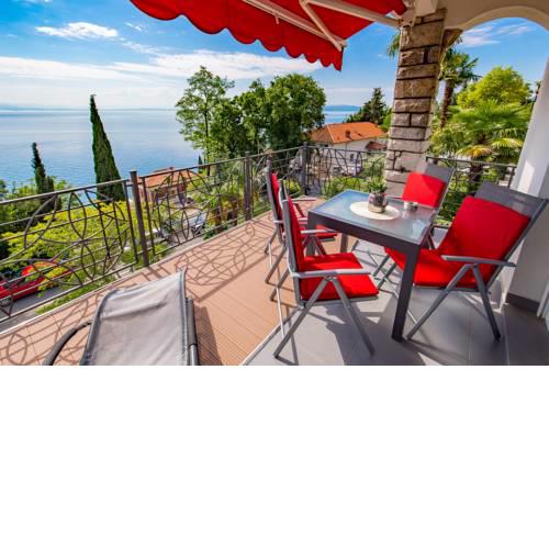 Apartment Mia near the sea