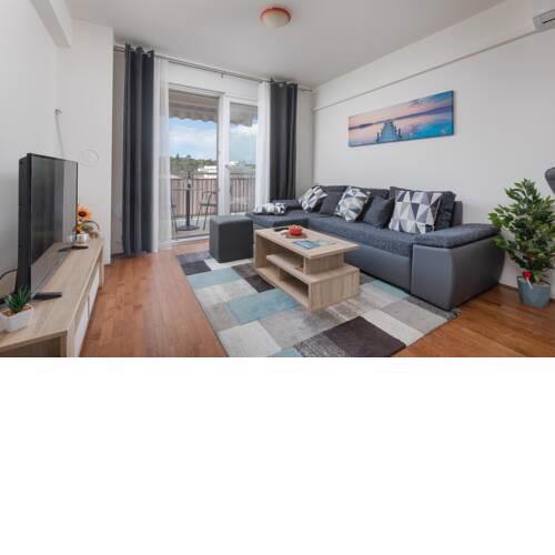 Apartment Michelle for 4 in Makarska