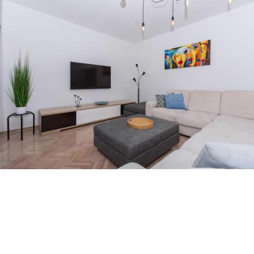 Apartment Mika1