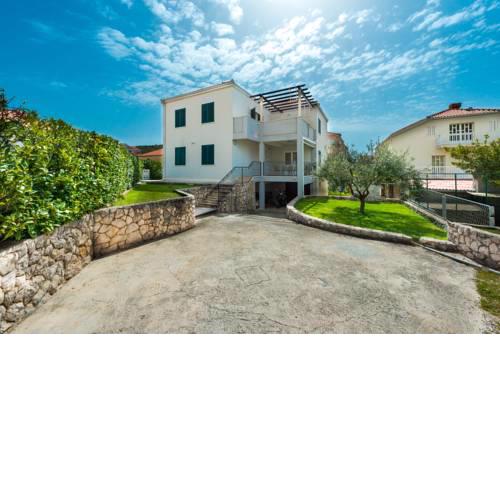 Apartment Miljas