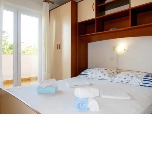 Apartment Mira (RAB130)