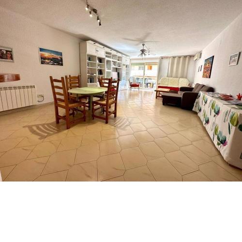 Apartment Mistral 3 bed 2 bath with pool