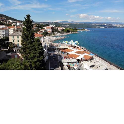 Apartment near beach with sea view