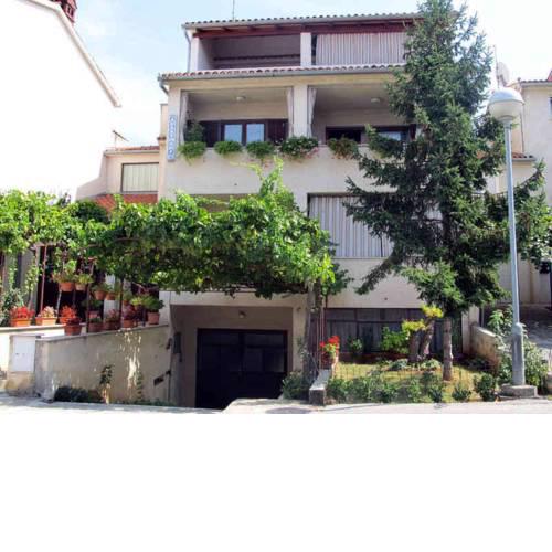 Apartment Nela 2