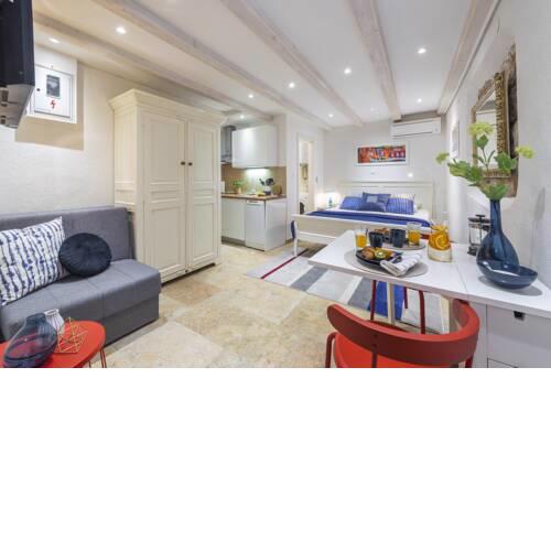 Apartment Neva
