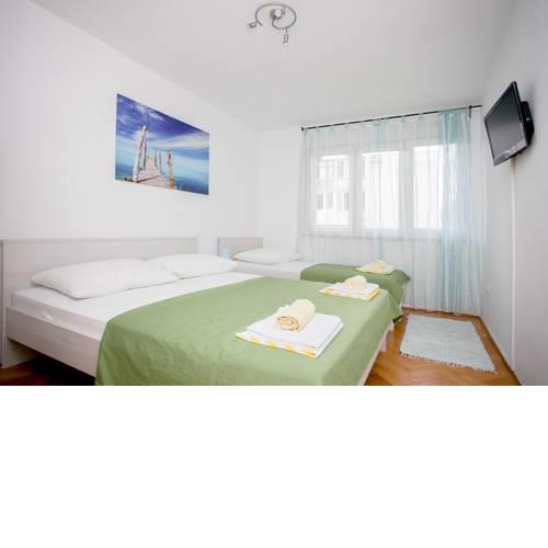 Apartment Omiš Holiday