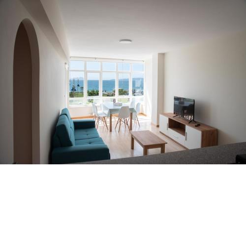 Apartment on the first line of Samil beach and with frontal views of the sea