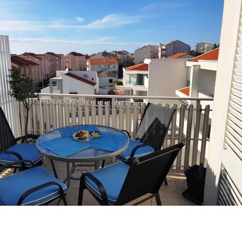 Apartment PICCOLO Novalja