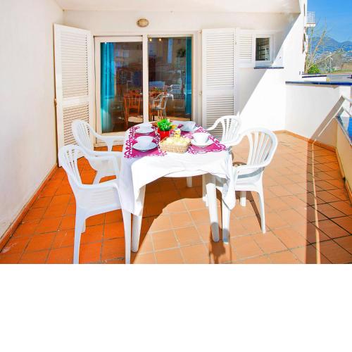 Apartment Platja de Roses-11 by Interhome