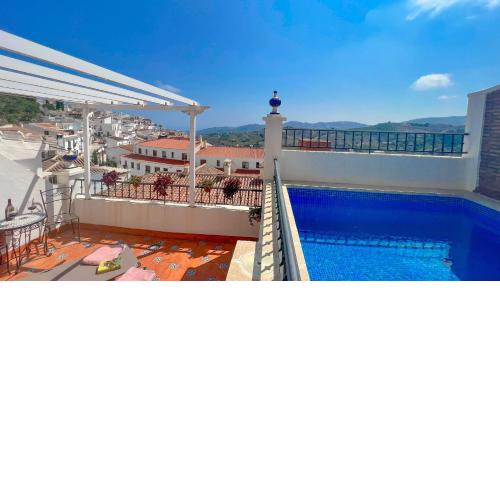 Apartment private swimming pool