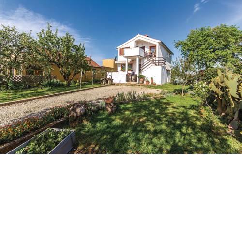 Apartment Radeki Polje I