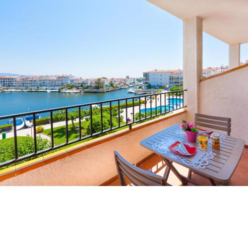 Apartment Sant Maurici-19 by Interhome
