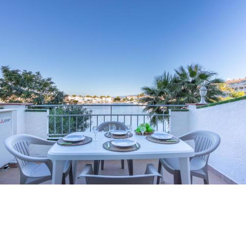 Apartment Sant Maurici by Interhome