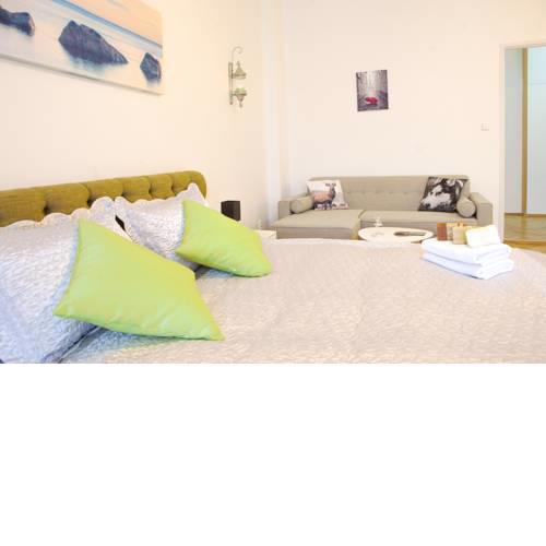 Apartment Stepanska 37