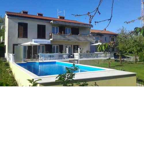 Apartment Surina's Green Holiday