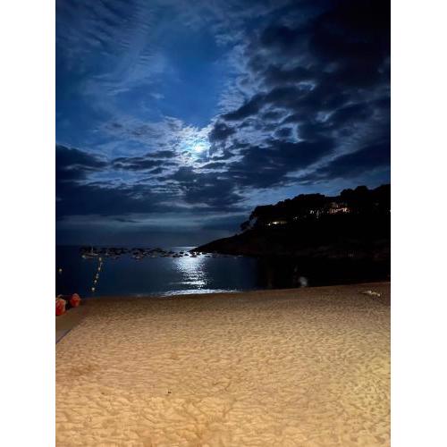 Apartment Tamariu 1- Only 50m from the beach Free wifi terrace