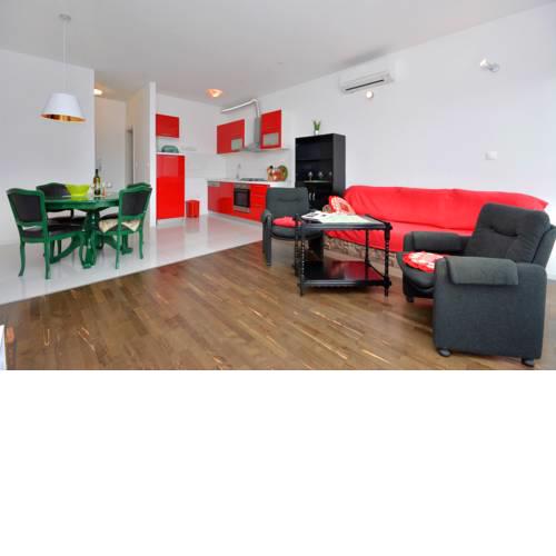 Apartment Toni near big sandy beach