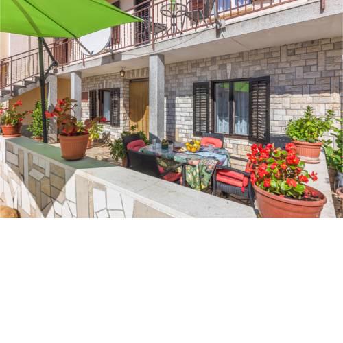 Apartment Valtura 13