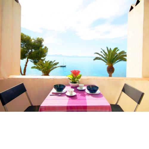 Apartment Vida Sana with Sea Views and Garden