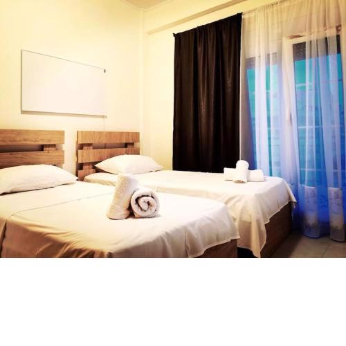 Apartment with 3 rooms just 1 min from the beach and free public parking