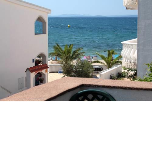Apartment with a balcony and sea view