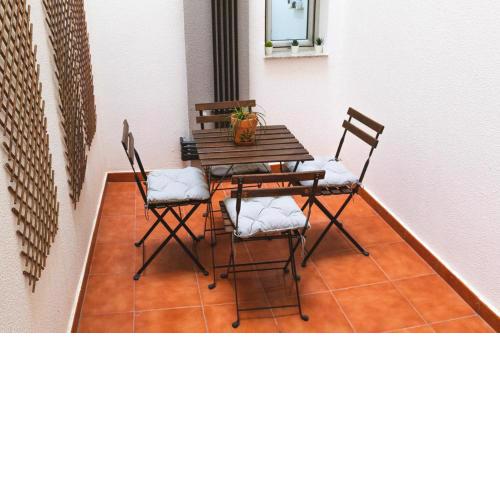 Apartment with a patio in Las Canteras