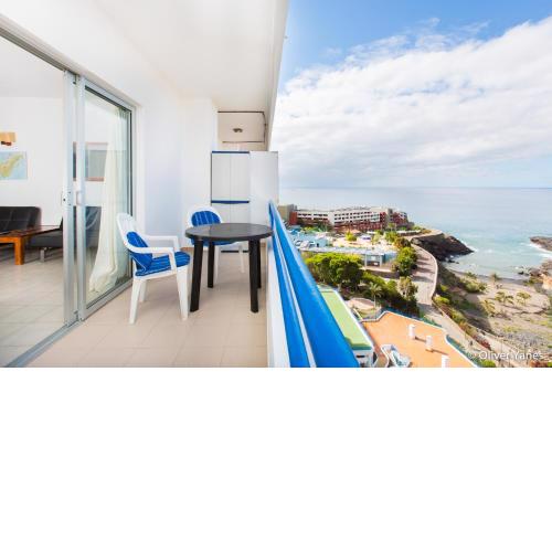 Apartment with beach at 50 meters, swimming pool and wonderful oceansunset view