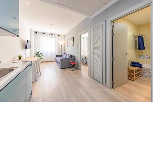 Apartment with free parking and pool