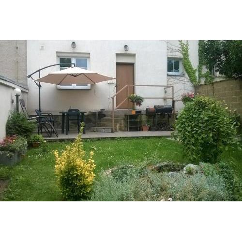 Apartment with garden