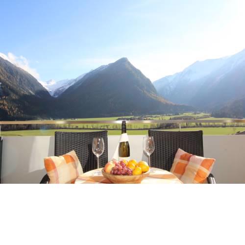 Apartment with high-grade furnishings and fantastic views