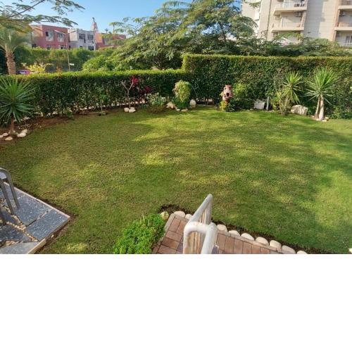 Apartment with nice garden