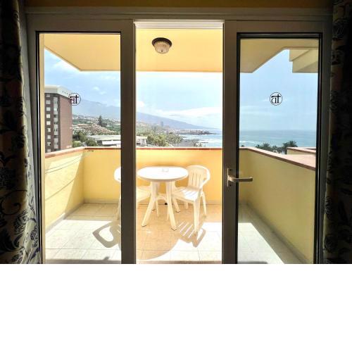 Apartment with ocean views in Playa Jardin, Puerto de la Cruz