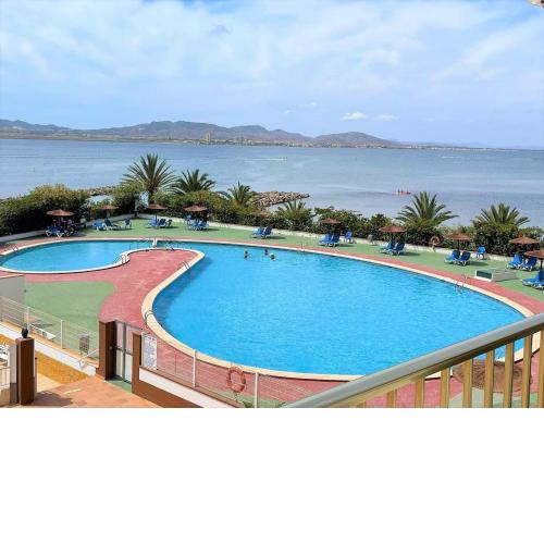 Apartment with pool on the beach of La Manga del Mar Menor