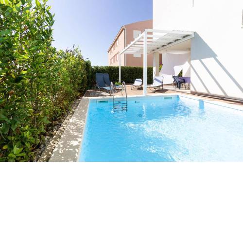 Apartment with private pool
