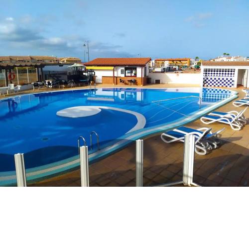 Apartment with sunny terrace and swimming pool - SAVV